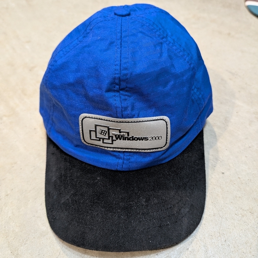 VTG Microsoft Windows 2000 Blue and Black Cap Bungie Back Yupoong